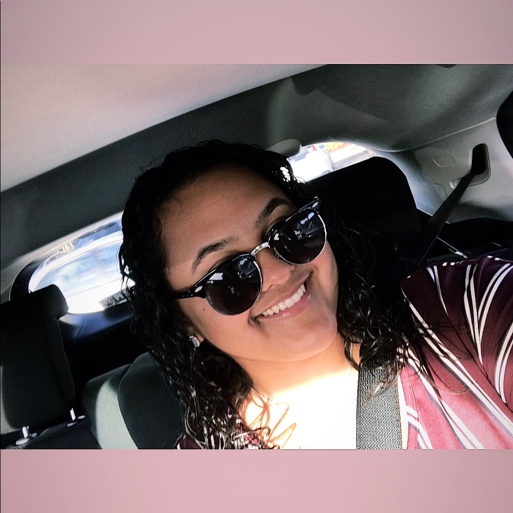 Meet your Posher, Gilian